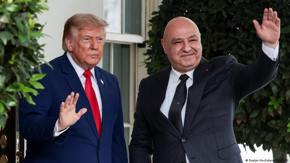 Trump dice no haber terminado "en absoluto" en Irán