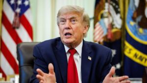 Trump estrena polémico avión presidencial donado por Catar: «Estamos muy orgullosos» | elperiodico.com