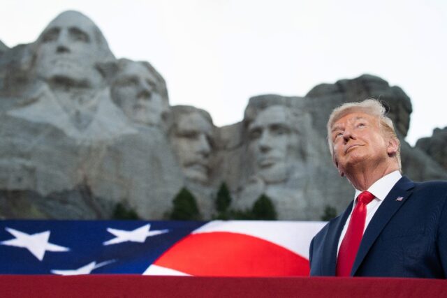 Trump resalta que EEUU es la nación más poderosa del mundo en discurso por 250 años de Independencia – Efecto Cocuyo