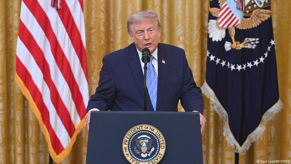 Trump vuelve a sembrar dudas sobre el sistema electoral