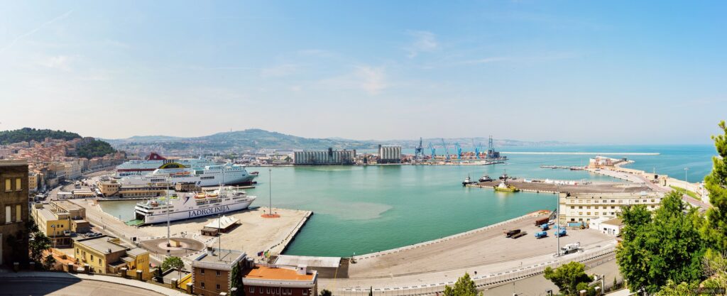 Turismo en Ancona: Guía Completa para Descubrir la Joya Oculta del Mar Adriático