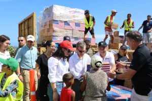 Tutelaje, ayuda humanitaria y control de daños de Trump: mirada de politólogos    – Efecto Cocuyo