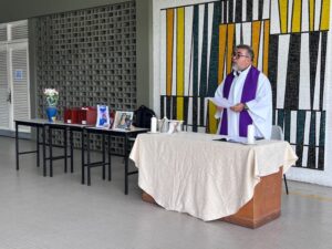 UCV realizó misa en memoria de sus estudiantes y profesores fallecidos por el doble terremoto: «Seguirán vivos en nuestros corazones» (+Fotos)