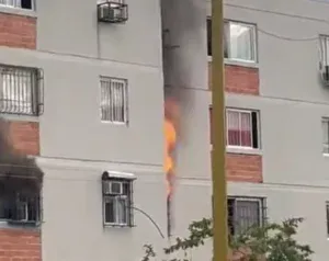 Un herido tras voraz incendio en la torre 16 de Ciudad Chávez