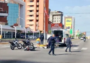 Un motorizado herido dejó accidente en 5 de Julio la tarde de este Mar-21 –