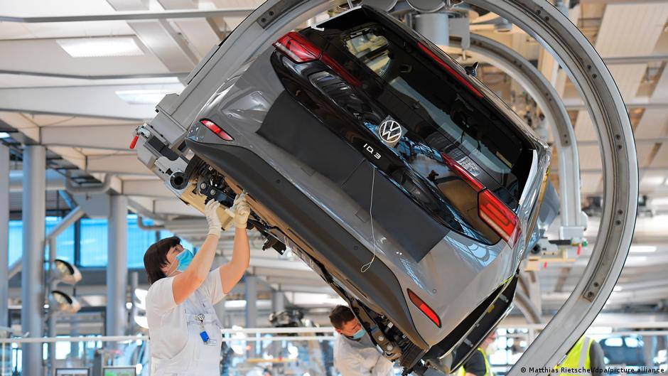 Volkswagen estudia suprimir otros 50.000 puestos de trabajo