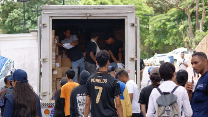 Voluntarios católicos de Lara llevan ayuda humanitaria a damnificados de La Guaira
