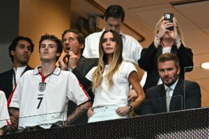 ‘Wags o wagas’, las parejas de los jugadores: la militar Courtois, la real Victoria y la mujer del rey Messi | elmundo.es