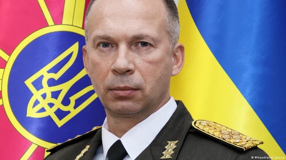 Zelenski anuncia que reemplazó al jefe del Ejército