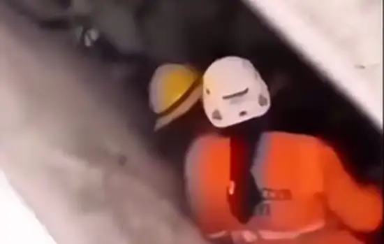 ¡Milagro en Catia La Mar! Siguen rescatando a personas con vida
