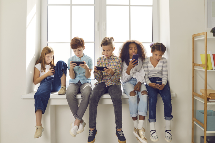 ¿Cuál es el mejor teléfono para niños?